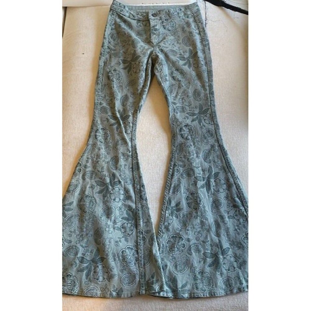 Rock & Roll Cowgirl Floral Flare Jeans - Blue